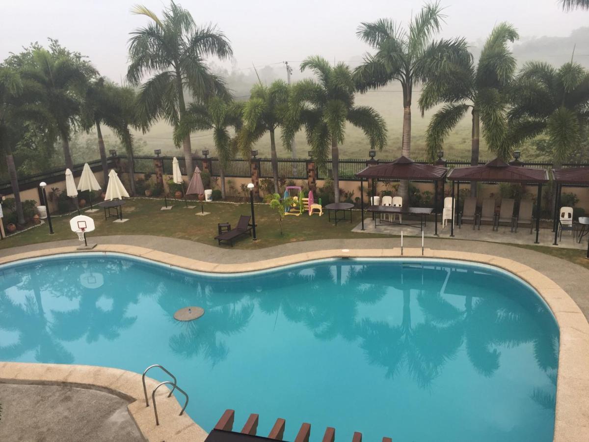 Villa Angelica Resort Alaminos Exterior photo
