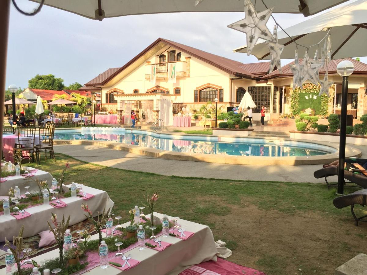 Villa Angelica Resort Alaminos Exterior photo